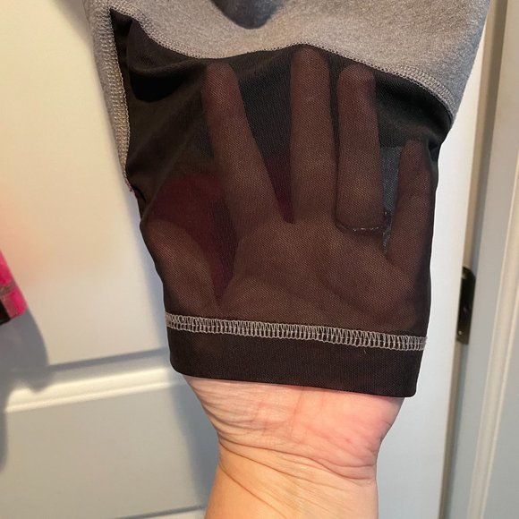 Women's Athletic Plus Size Capris - Picture 4 of 6